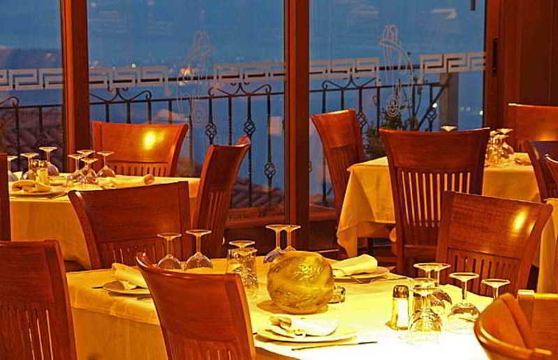 Iniohos Hotel Дельфы Экстерьер фото