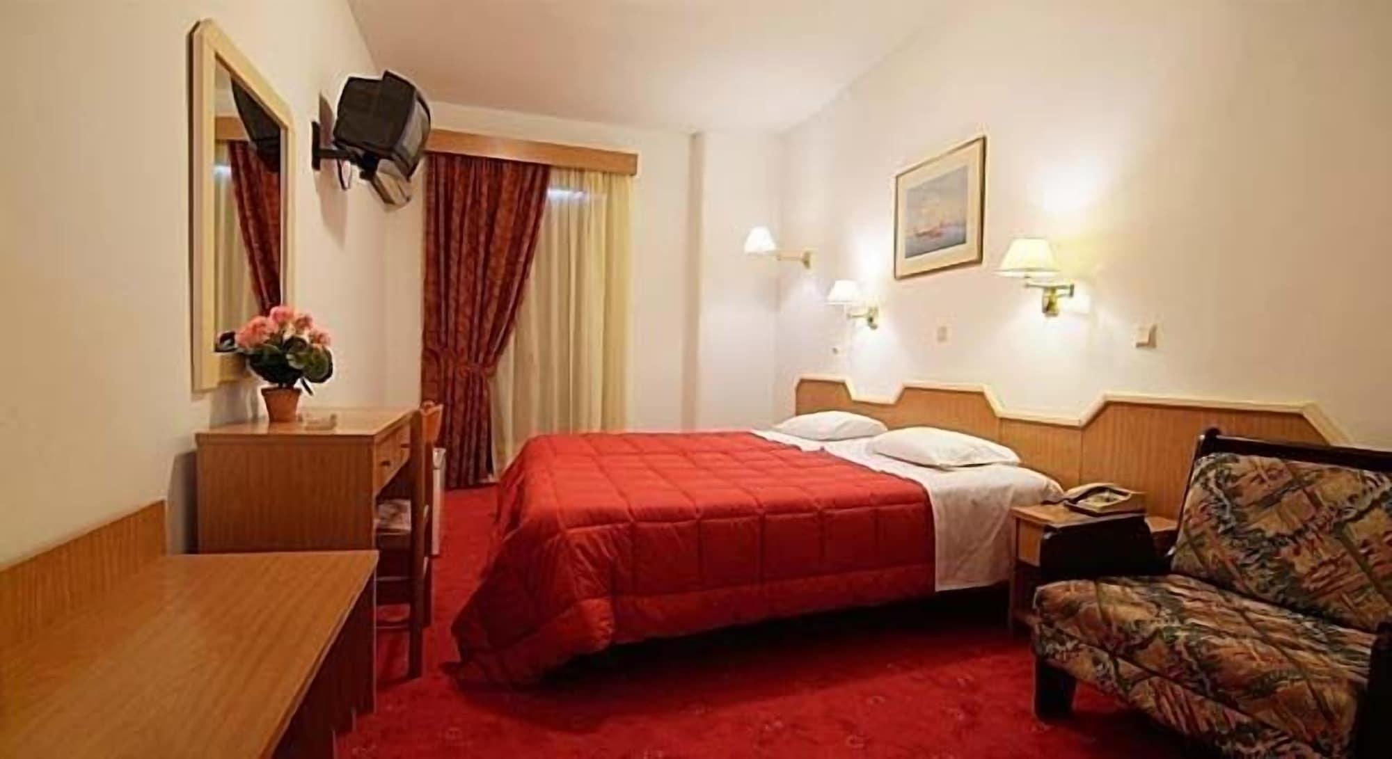 Iniohos Hotel Дельфы Экстерьер фото