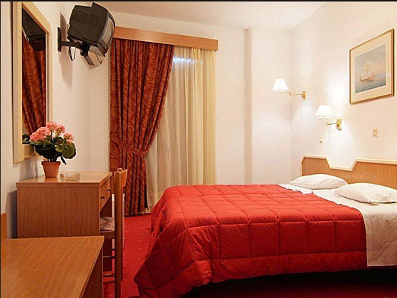 Iniohos Hotel Дельфы Экстерьер фото
