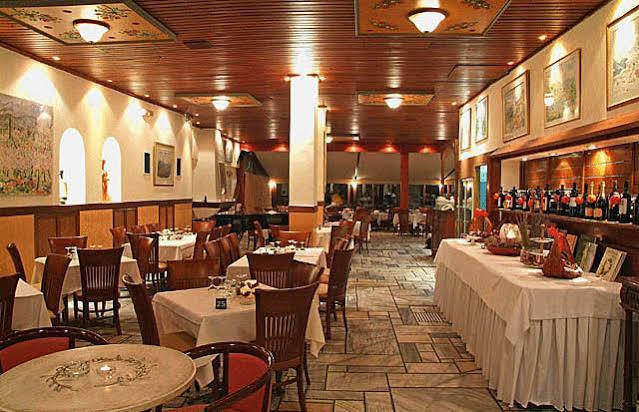 Iniohos Hotel Дельфы Экстерьер фото